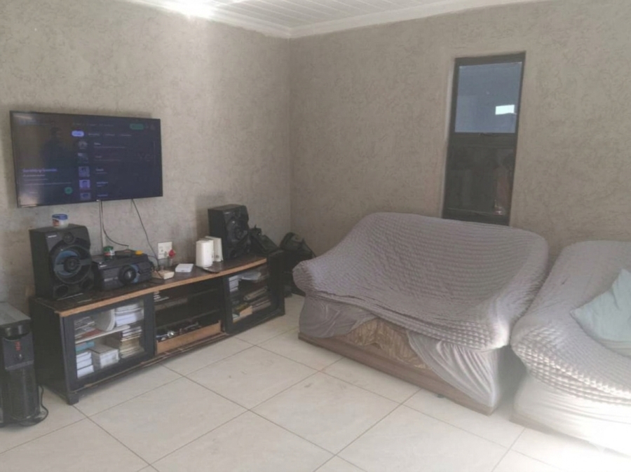 3 Bedroom Property for Sale in Protea Glen Gauteng