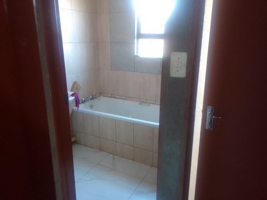 3 Bedroom Property for Sale in Protea Glen Gauteng