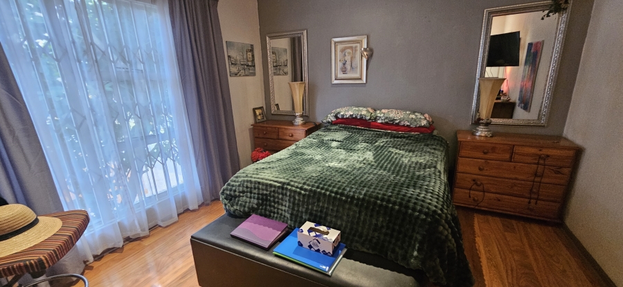 3 Bedroom Property for Sale in New Redruth Gauteng