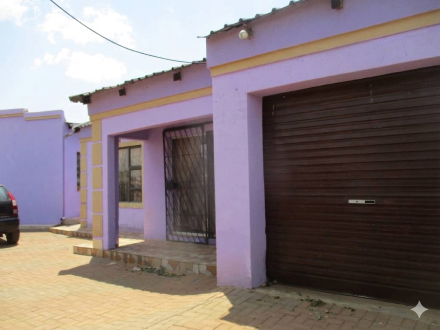 3 Bedroom Property for Sale in Tshepisong Gauteng
