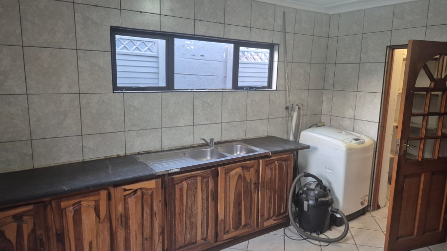To Let 3 Bedroom Property for Rent in Minnebron Gauteng