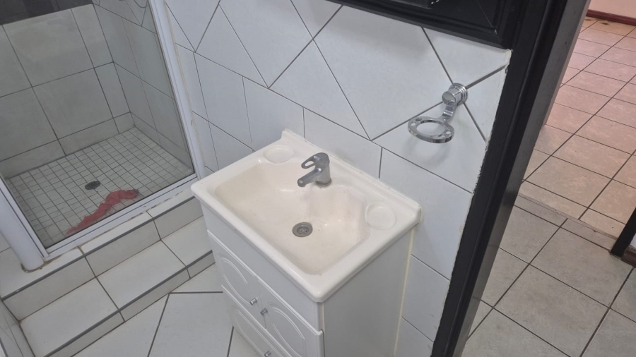 To Let 3 Bedroom Property for Rent in Minnebron Gauteng