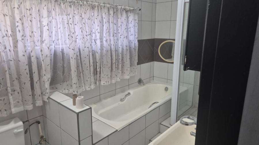 To Let 3 Bedroom Property for Rent in Minnebron Gauteng