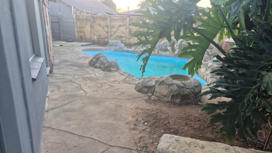 To Let 3 Bedroom Property for Rent in Minnebron Gauteng