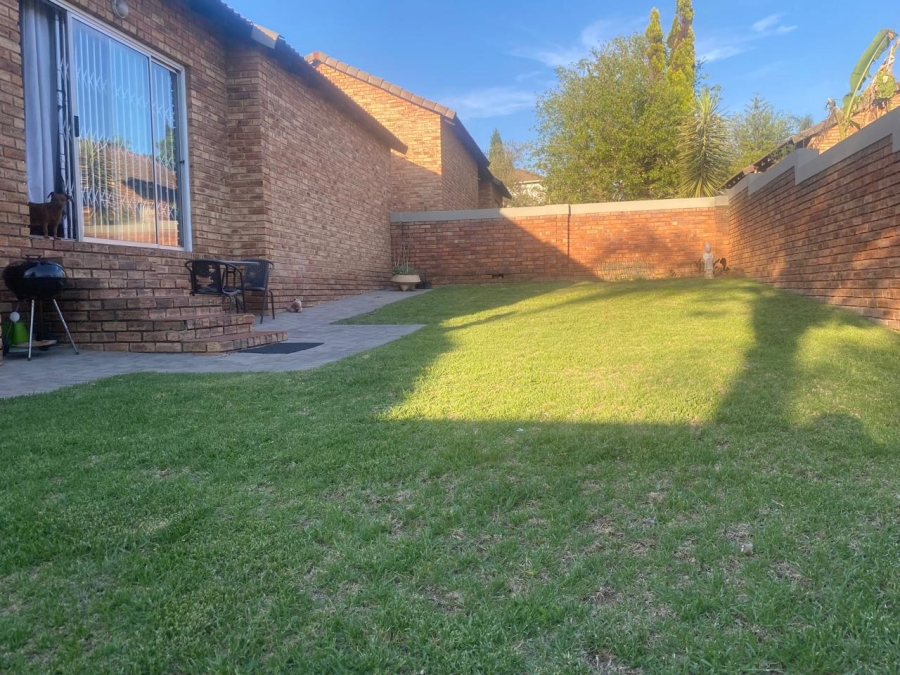 2 Bedroom Property for Sale in Kyalami Hills Gauteng