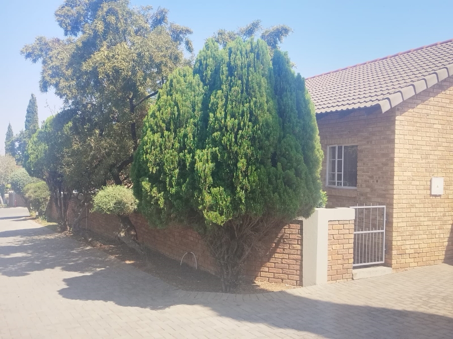 2 Bedroom Property for Sale in Kyalami Hills Gauteng