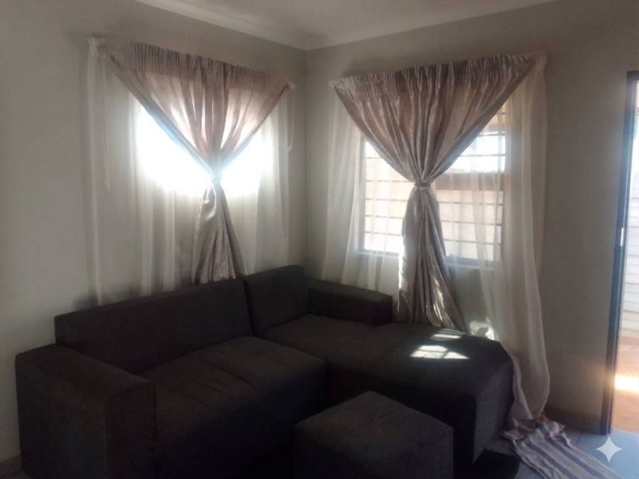 2 Bedroom Property for Sale in Protea Glen Gauteng