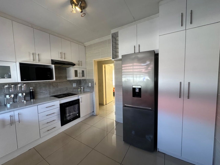 3 Bedroom Property for Sale in Mayberry Park Gauteng