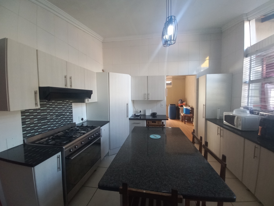 3 Bedroom Property for Sale in Lombardy East Gauteng