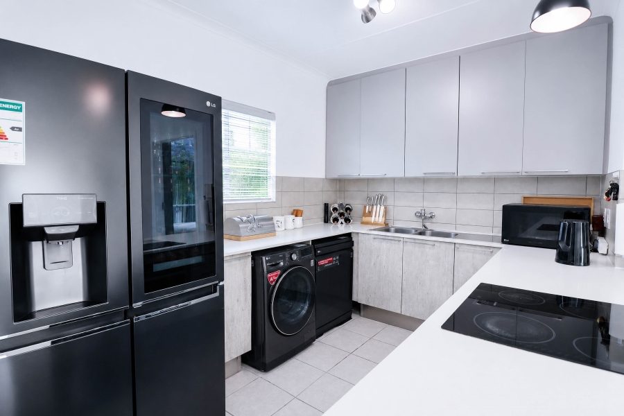 3 Bedroom Property for Sale in Monavoni Gauteng