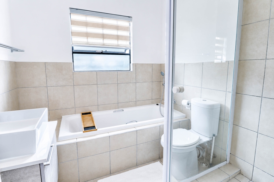3 Bedroom Property for Sale in Monavoni Gauteng
