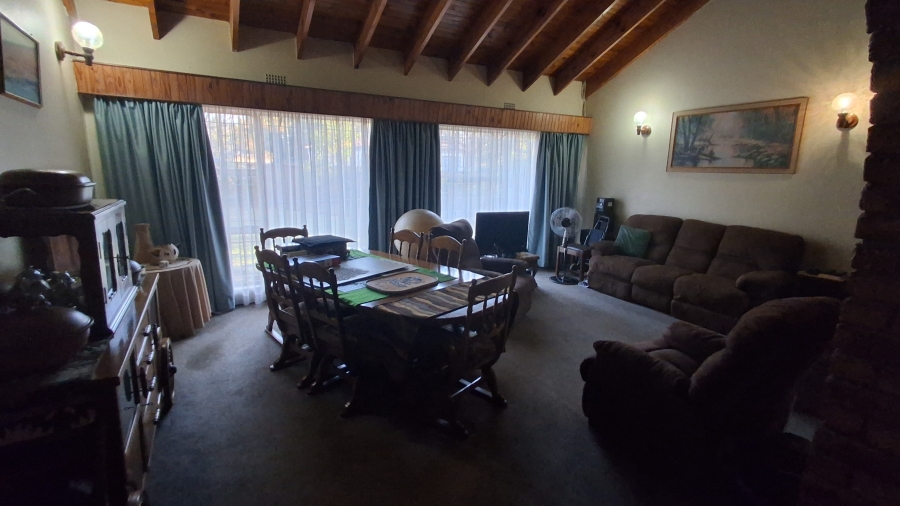 3 Bedroom Property for Sale in Dunnottar Gauteng
