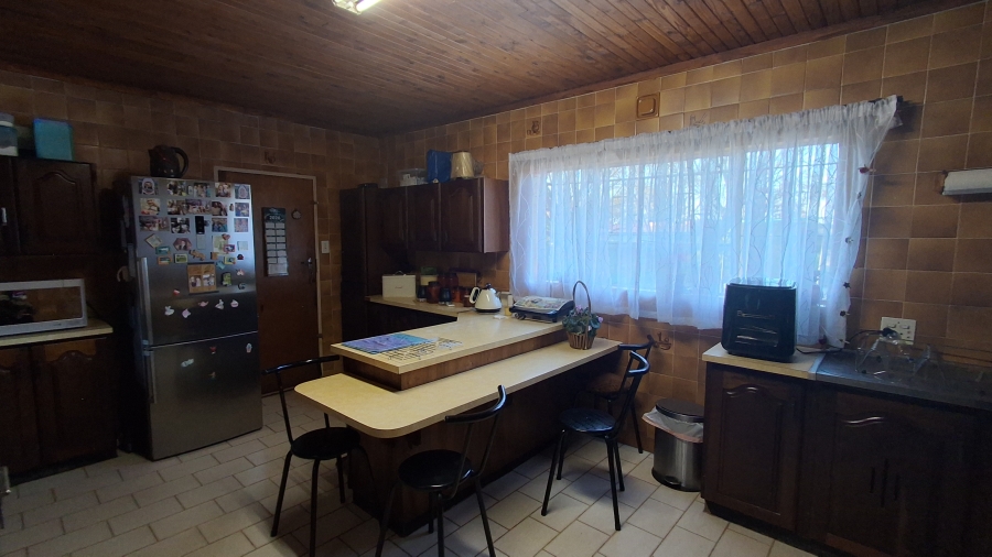 3 Bedroom Property for Sale in Dunnottar Gauteng