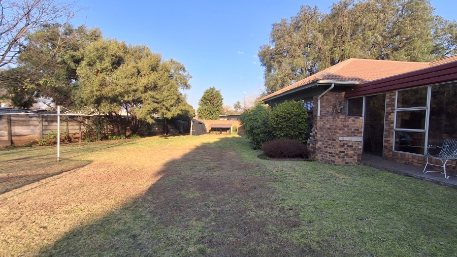 3 Bedroom Property for Sale in Dunnottar Gauteng