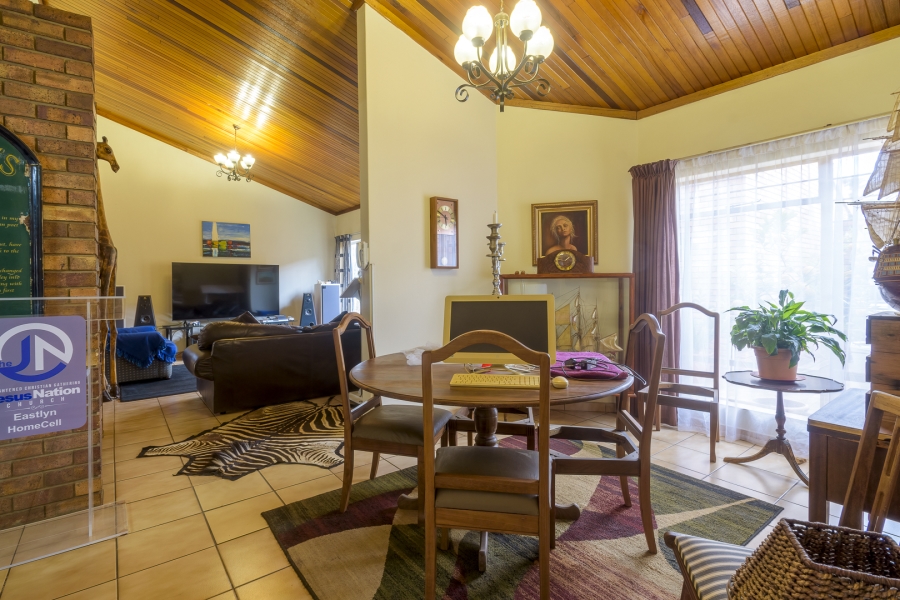 3 Bedroom Property for Sale in Val de Grace Gauteng