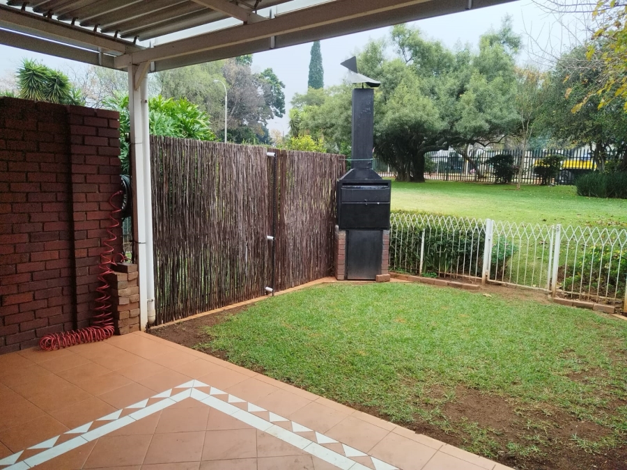 2 Bedroom Property for Sale in Birchleigh Gauteng