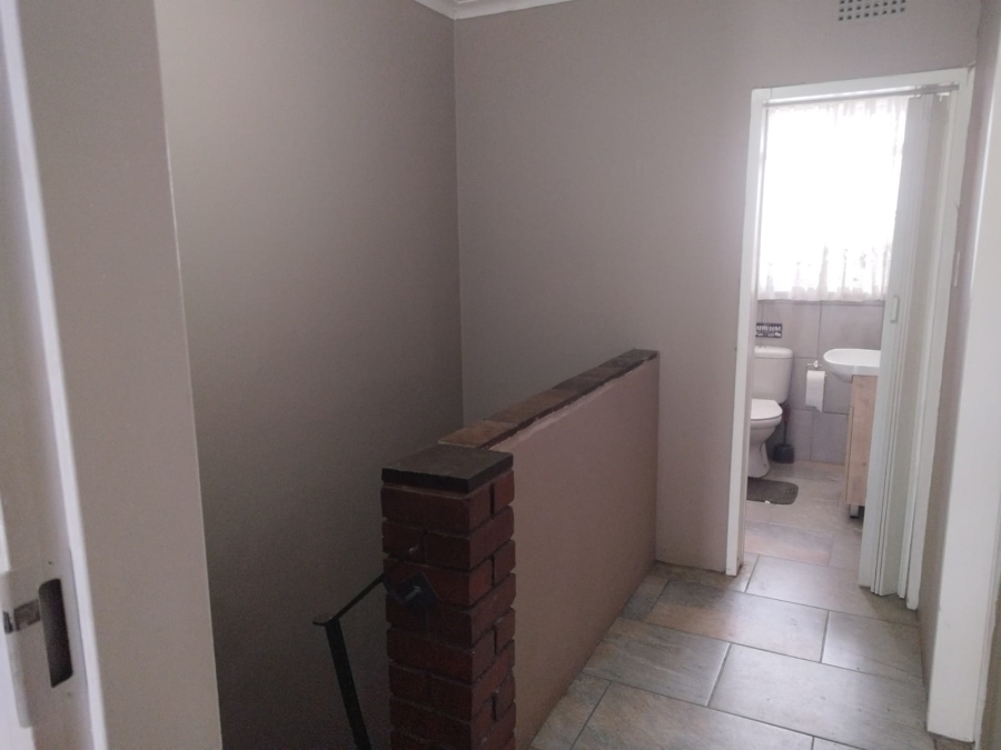 2 Bedroom Property for Sale in Birchleigh Gauteng