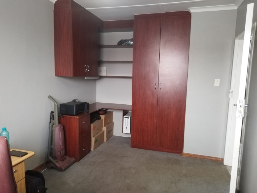 2 Bedroom Property for Sale in Birchleigh Gauteng