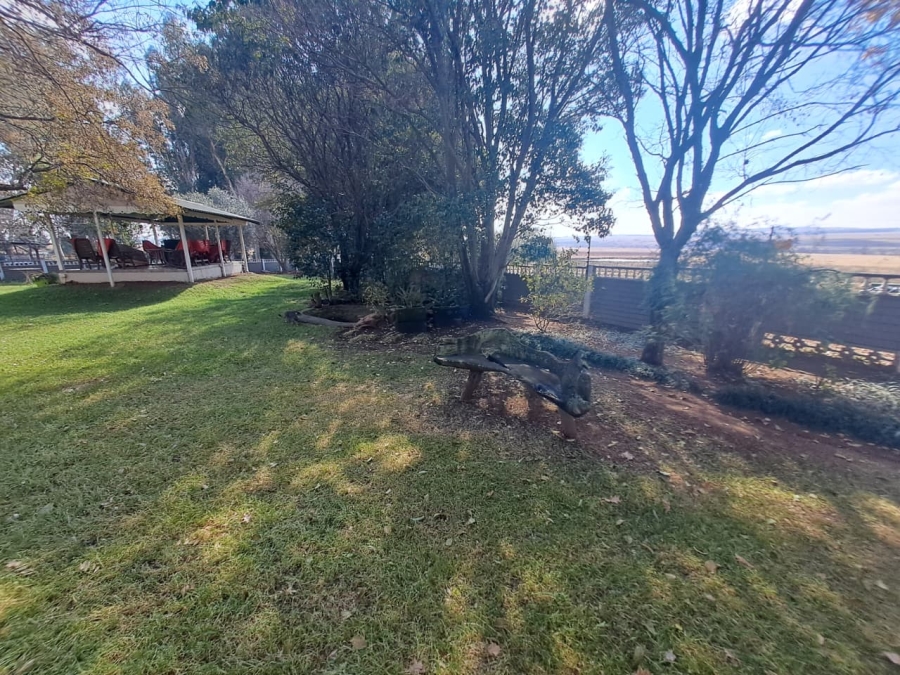 5 Bedroom Property for Sale in Elandsfontein AH Gauteng