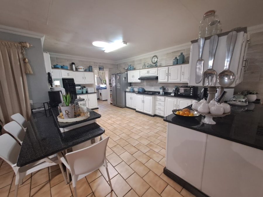 5 Bedroom Property for Sale in Elandsfontein AH Gauteng