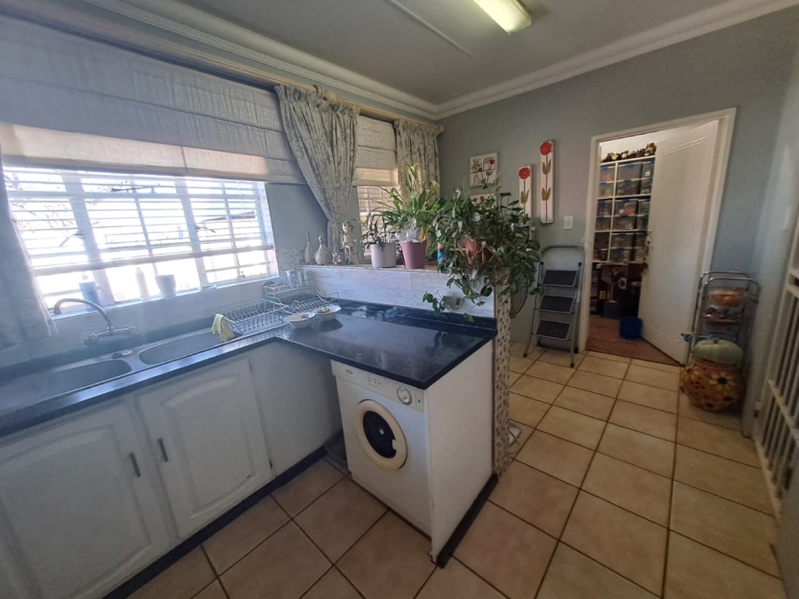 5 Bedroom Property for Sale in Elandsfontein AH Gauteng