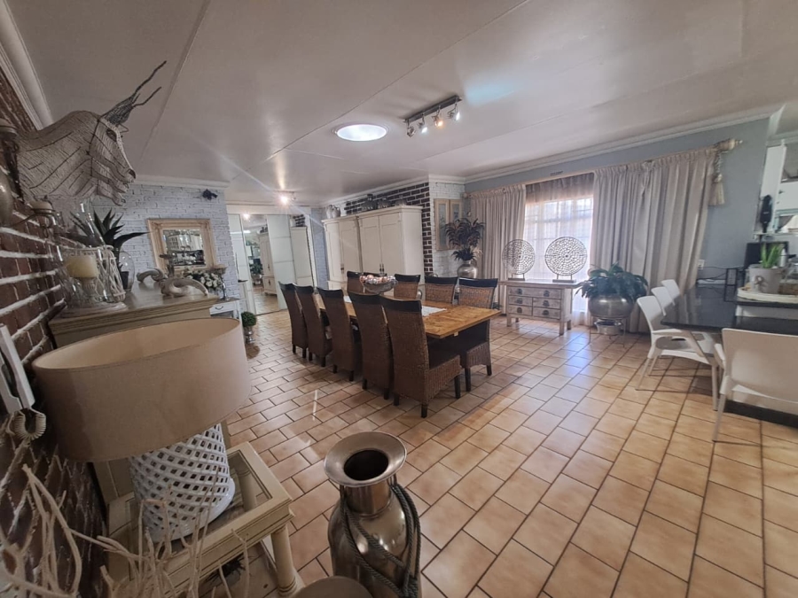 5 Bedroom Property for Sale in Elandsfontein AH Gauteng