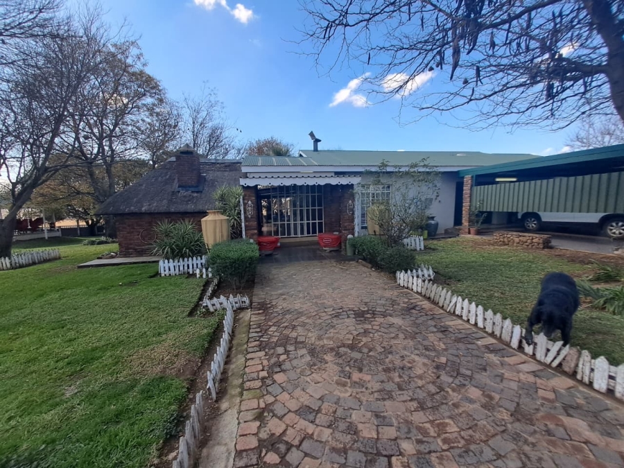 5 Bedroom Property for Sale in Elandsfontein AH Gauteng
