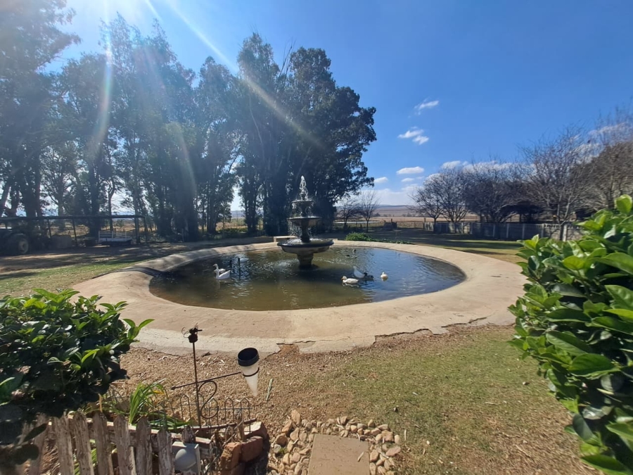 5 Bedroom Property for Sale in Elandsfontein AH Gauteng