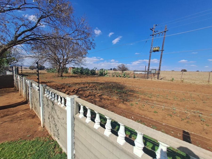 5 Bedroom Property for Sale in Elandsfontein AH Gauteng