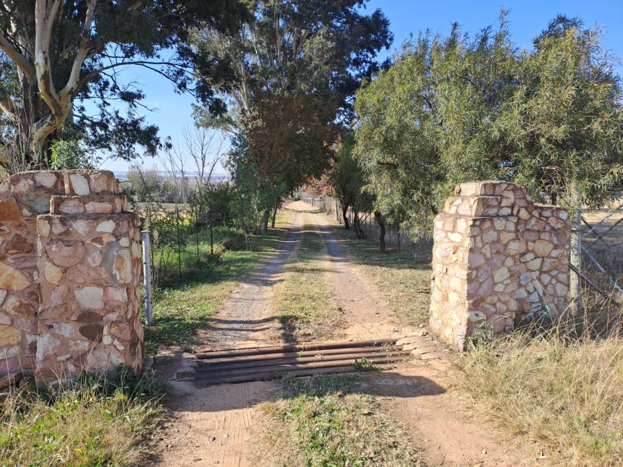 5 Bedroom Property for Sale in Elandsfontein AH Gauteng
