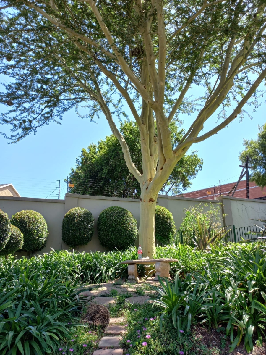 1 Bedroom Property for Sale in Paulshof Gauteng