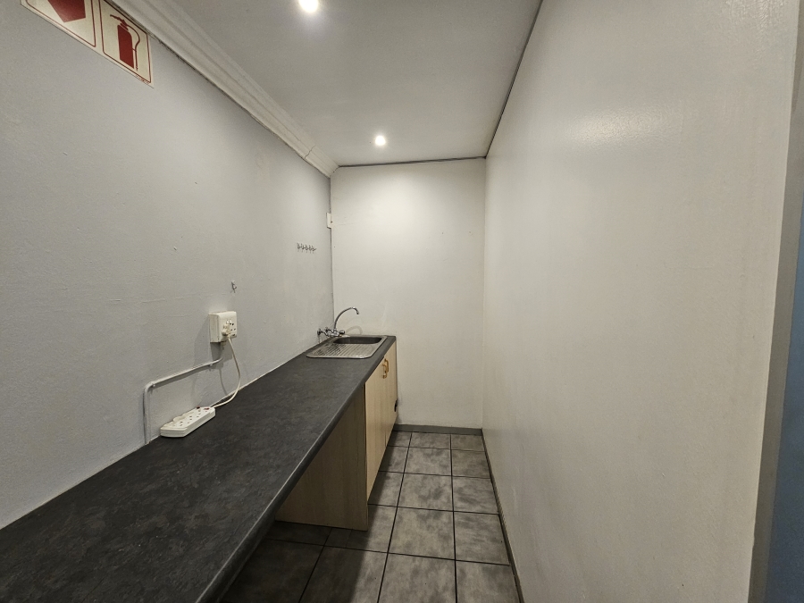 To Let Commercial Property for Rent in Wierda Park Gauteng
