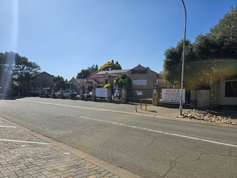 To Let Commercial Property for Rent in Wierda Park Gauteng