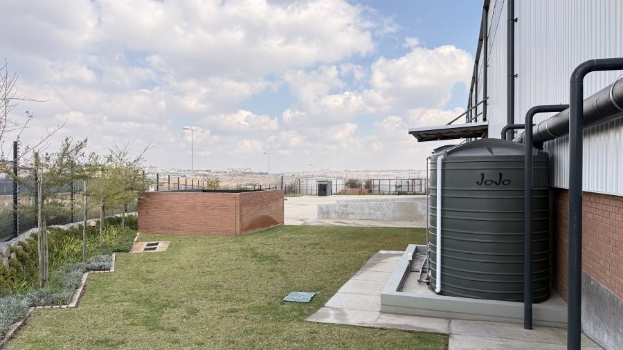 To Let Commercial Property for Rent in Kosmosdal Gauteng