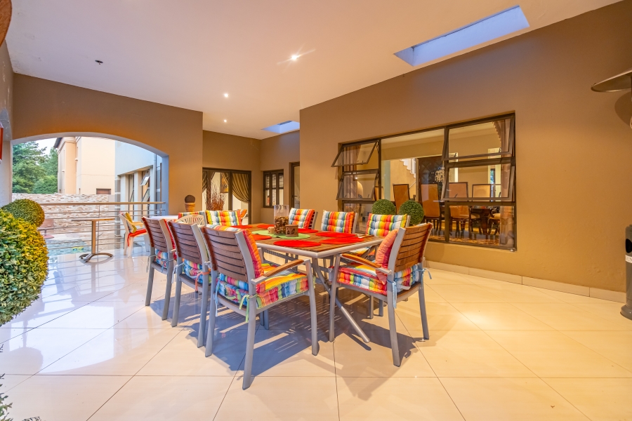 5 Bedroom Property for Sale in Broadacres Gauteng
