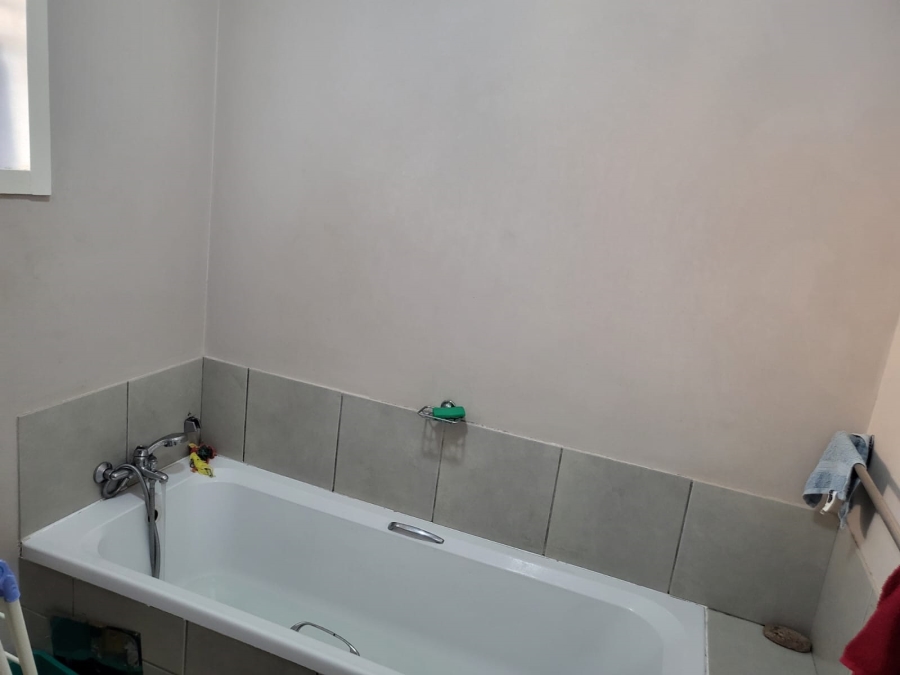 2 Bedroom Property for Sale in South Hills Gauteng
