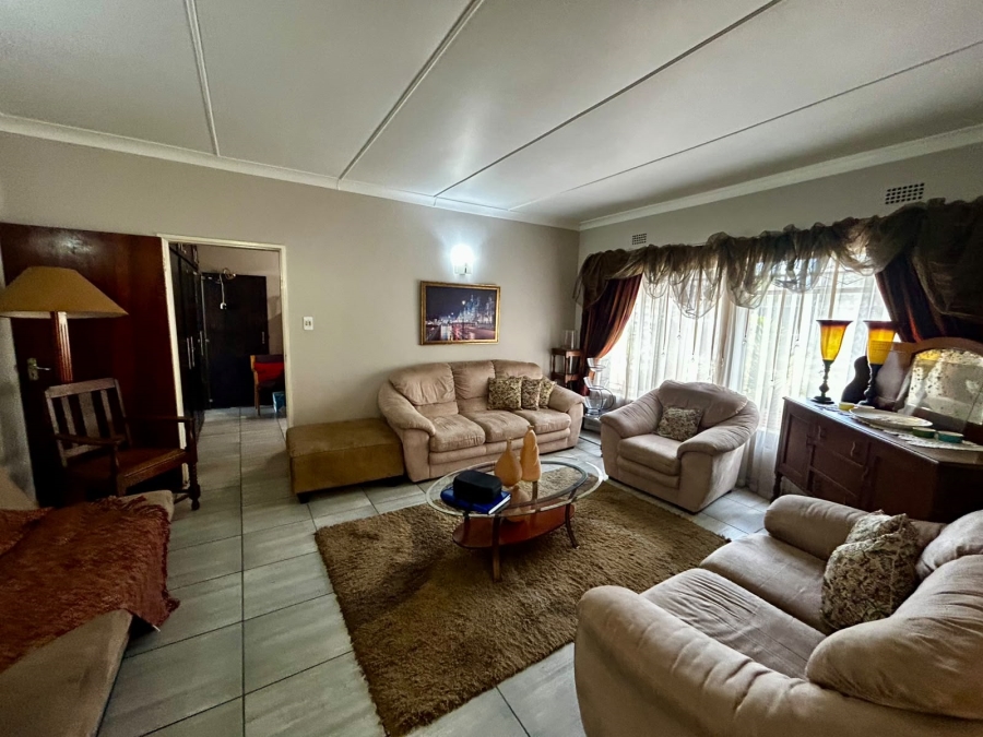 4 Bedroom Property for Sale in Bergtuin Gauteng