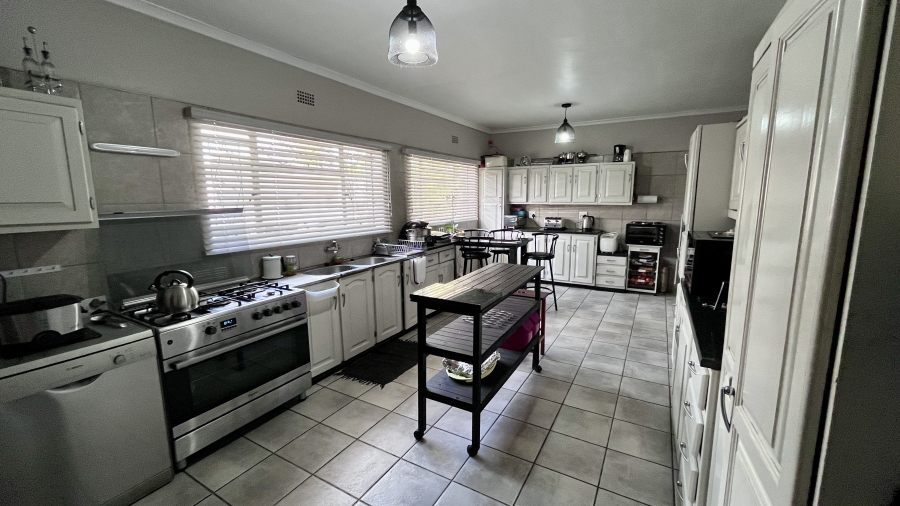 4 Bedroom Property for Sale in Bergtuin Gauteng