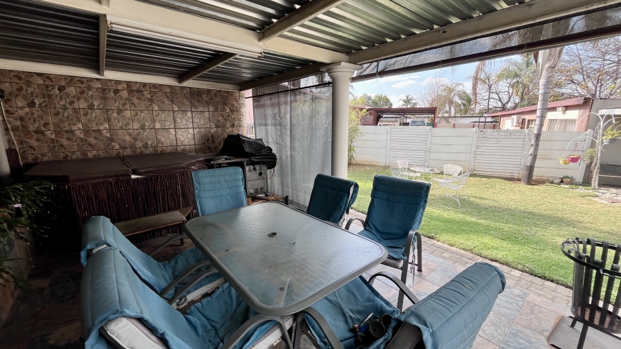 4 Bedroom Property for Sale in Bergtuin Gauteng