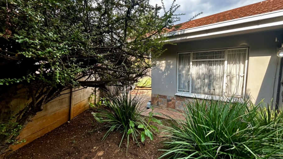 4 Bedroom Property for Sale in Bergtuin Gauteng