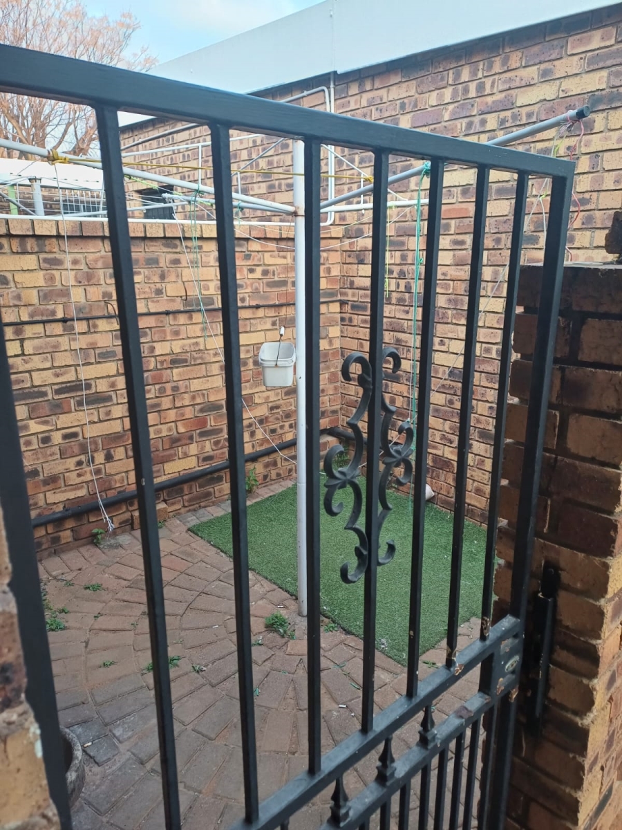2 Bedroom Property for Sale in Witfield Gauteng