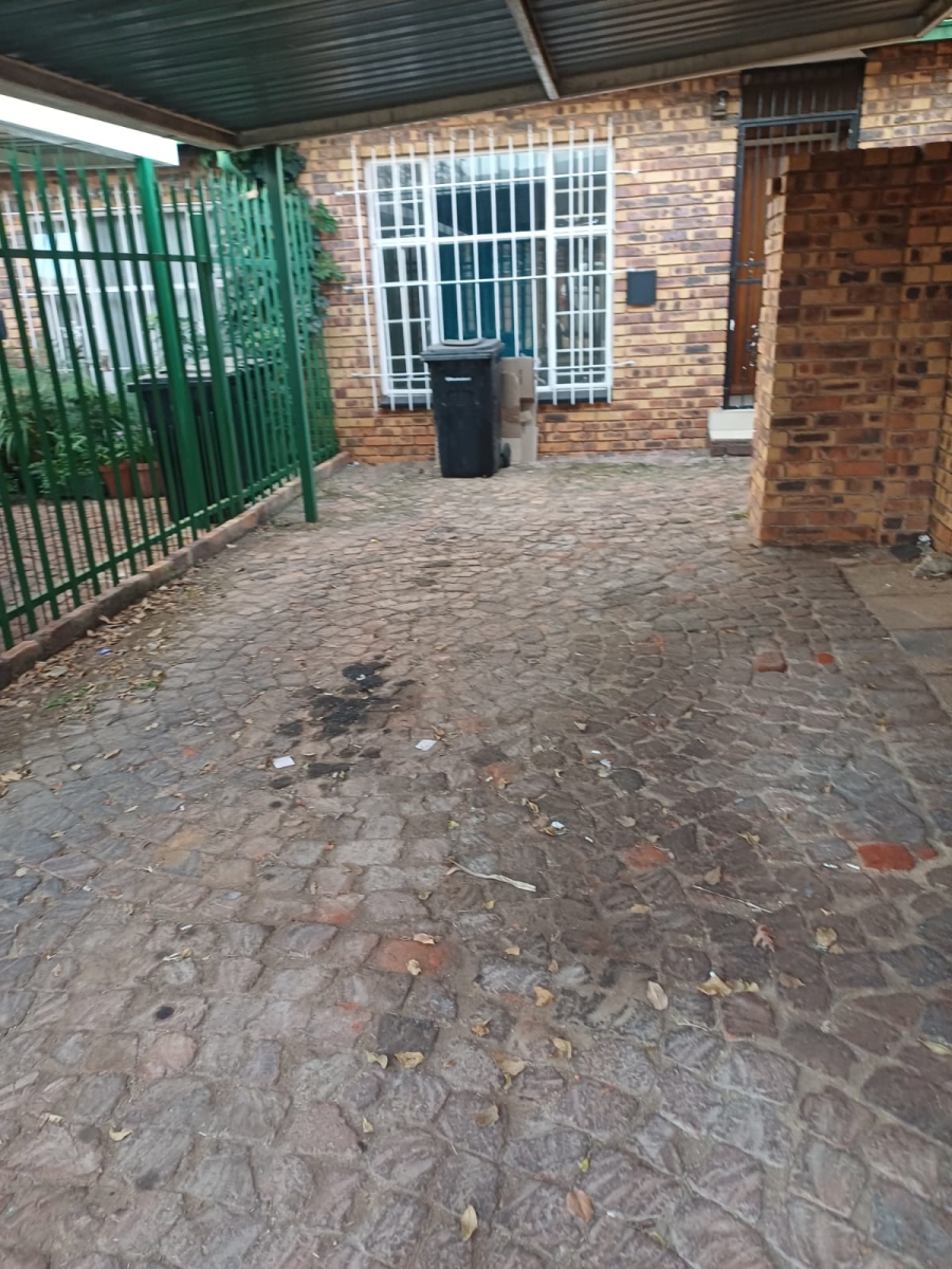2 Bedroom Property for Sale in Witfield Gauteng