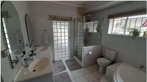 4 Bedroom Property for Sale in Ferndale Gauteng