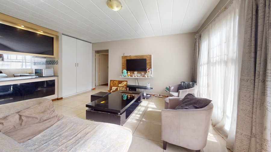 2 Bedroom Property for Sale in Ravenswood Gauteng