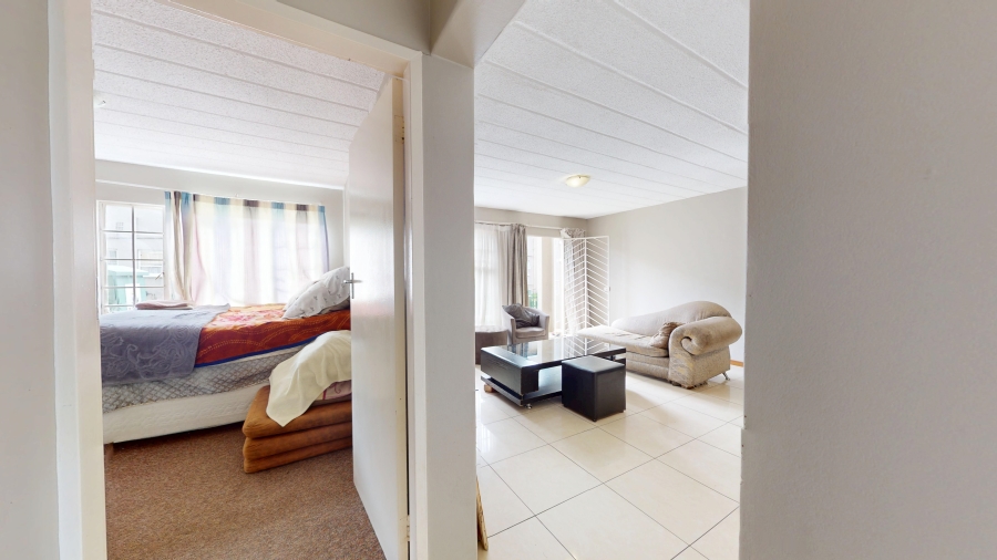 2 Bedroom Property for Sale in Ravenswood Gauteng