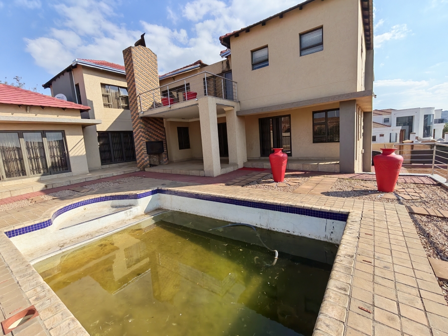 4 Bedroom Property for Sale in Magaliesberg Country Estate Gauteng