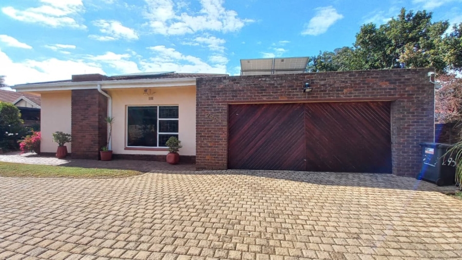 5 Bedroom Property for Sale in Wierda Park Gauteng