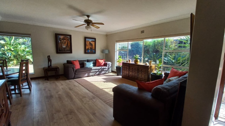 5 Bedroom Property for Sale in Wierda Park Gauteng