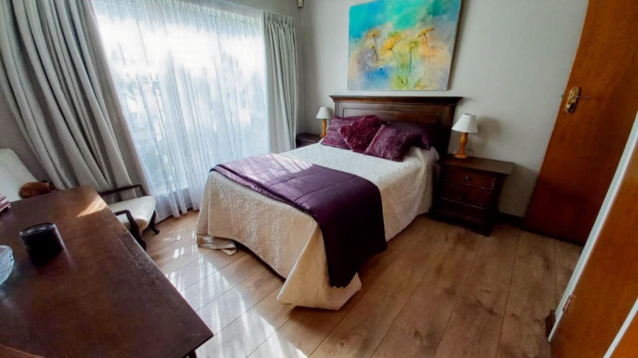 5 Bedroom Property for Sale in Wierda Park Gauteng