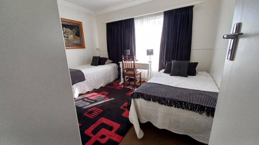 5 Bedroom Property for Sale in Wierda Park Gauteng